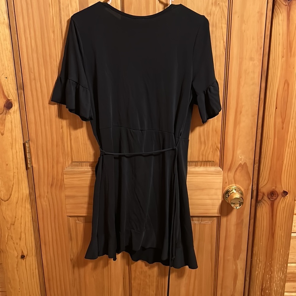 Ayla Women’s Black Flowy Tie Dress Size Medium - Picture 5 of 5